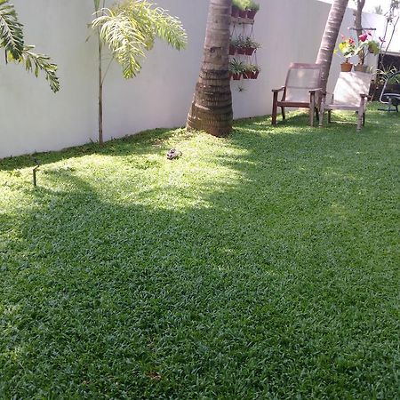 Prosperity Villa Negombo Exterior photo