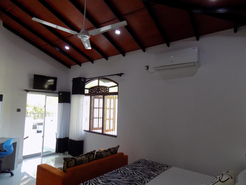 Prosperity Villa Negombo Exterior photo